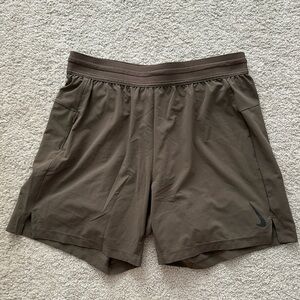 Nike Men’s Dri-FIT Lined Shorts - M